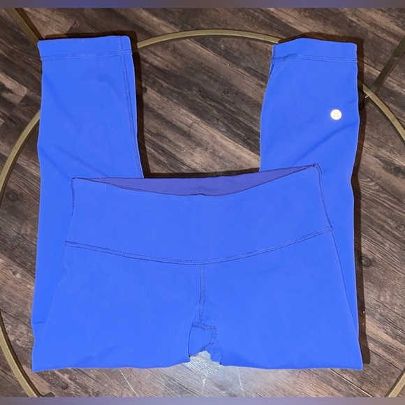 Reversible Mid Calf Lululemon Leggings - Picture 1 of 2